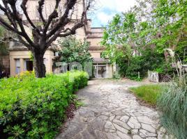 Houses (detached house), 500.00 m², close to bus and metro