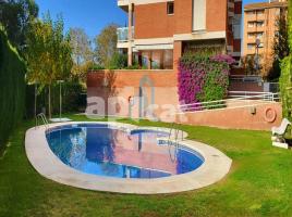 Flat, 144.00 m², near bus and train, Calle Joan Miró