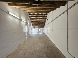  (), 496.00 m², 附近的公共汽車和火車, 九成新, Calle Nou, 66
