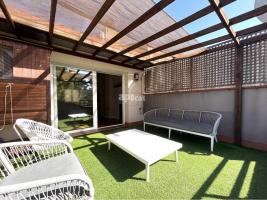 Alquiler unifamiliar aislada, 189.00 m², seminuevo