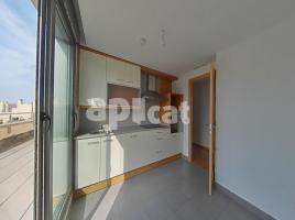 Piso, 120.00 m², cerca de bus y tren, seminuevo
