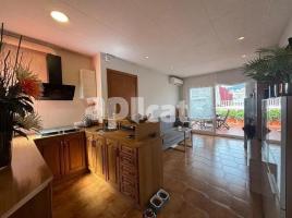 Àtic, 75.00 m², prop de bus i tren