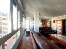 Квартиры, 169.00 m², pядом автобусный и железнодорожный, Instituts