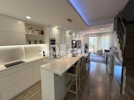  (unifamiliar adossada), 221 m², 九成新, Zona