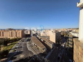 Pis, 130.00 m², حافلة قرب والقطار, Calle D'Higini Angles