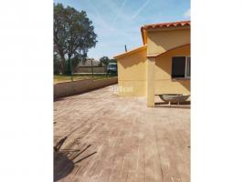 Unifamiliar aïllada, 93.00 m², جديد تقريبا