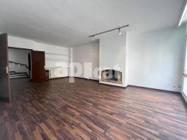дома (особняк), 301.00 m², pядом автобусный и железнодорожный, Jorba