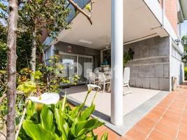  (unifamiliar aïllada), 275.00 m², près de bus et de train