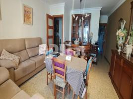 Pis, 114.00 m², حافلة قرب والقطار