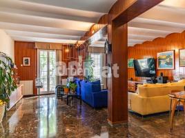 Houses (terraced house), 310 m², Zona