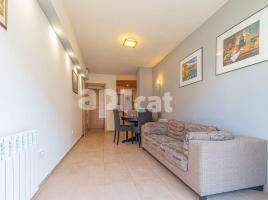 Piso, 68.00 m², cerca de bus y tren, seminuevo, Calle Albera, 19