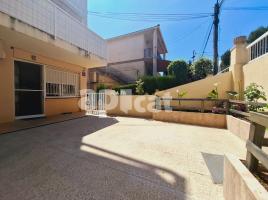 Piso, 57.00 m², cerca de bus y tren