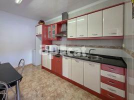 Piso, 85.00 m², cerca de bus y tren