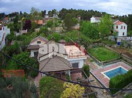  (unifamiliar aïllada), 136.00 m², 附近的公共汽車和火車, Torrelles de Foix