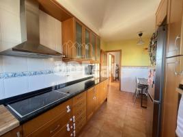Houses (terraced house), 338 m², almost new, Zona