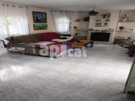 Casa (xalet / torre), 95.00 m², prop de bus i tren, Calle Àries