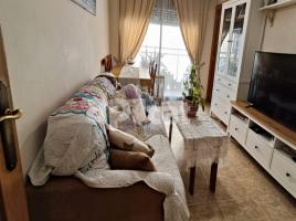 Pis, 70.00 m², حافلة قرب والقطار
