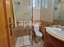 Pis, 70.00 m², حافلة قرب والقطار
