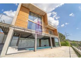 Unifamiliar aïllada, 270.00 m², جديد تقريبا