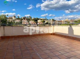 Attic, 66.00 m², near bus and train, almost new