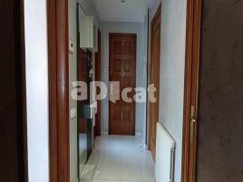 Pis, 145.00 m², près de bus et de train, iLLES BELLES