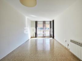 Pis, 105.00 m², prop de bus i tren