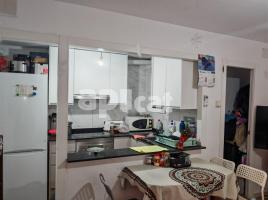 Pis, 74.00 m², près de bus et de train