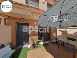 Casa (unifamiliar adosada), 165.00 m², cerca de bus y tren