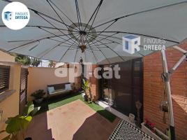 Casa (unifamiliar adosada), 165.00 m², cerca de bus y tren