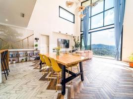 Houses (detached house), 270.00 m², near bus and train, almost new