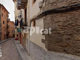 Pis, 145.00 m², prop de bus i tren