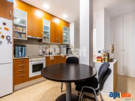 Piso, 112.00 m², cerca de bus y tren