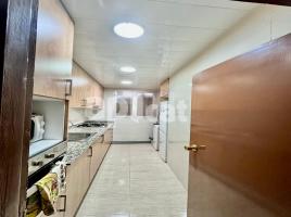 Piso, 75.00 m², cerca de bus y tren