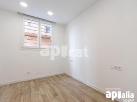 Pis, 88.00 m², prop de bus i tren