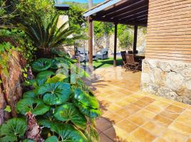  (xalet / torre), 330.00 m², جديد تقريبا