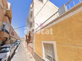 Piso, 76.00 m², cerca de bus y tren