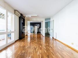 Flat, 115.00 m², near bus and train