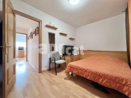 Pis, 80.00 m², حافلة قرب والقطار
