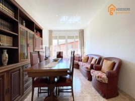 Pis, 84.00 m², على مقربة من الحافلات والمترو, DR. PI I MOLIST