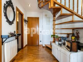 Dúplex, 101.00 m², prop de bus i tren