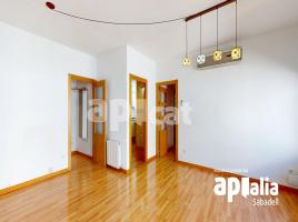 Flat, 76.00 m², near bus and train