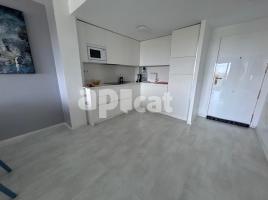 Apartament, 61.00 m², 九成新, Calle Llastres