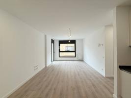 Flat, 85.00 m², almost new