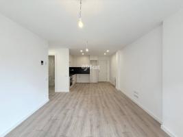 Flat, 85.00 m², almost new