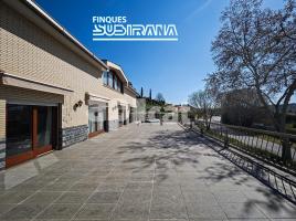  (unifamiliar aïllada), 536.00 m², حافلة قرب والقطار
