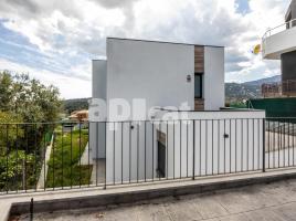 новостройка в - дома in, 140.00 m², pядом автобусный и железнодорожный, новый