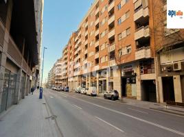 Piso, 124.00 m², cerca de bus y tren