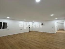 Pis, 65.00 m², حافلة قرب والقطار