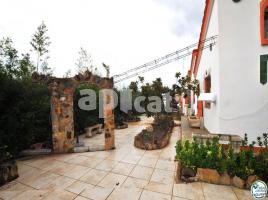 Casa (unifamiliar adossada), 246 m², Zona