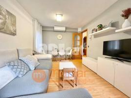 Pis, 72.00 m², على مقربة من الحافلات والمترو, Calle de Guipúscoa